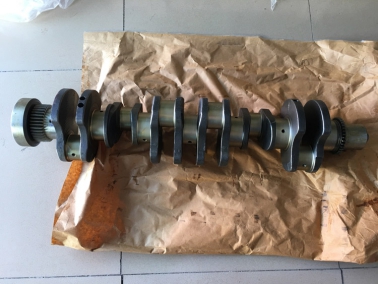 PC200-8鍛（duàn）鋼（gāng）曲軸