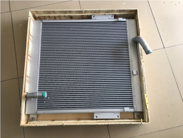 CAT320B液（yè）壓（yā）油散熱器