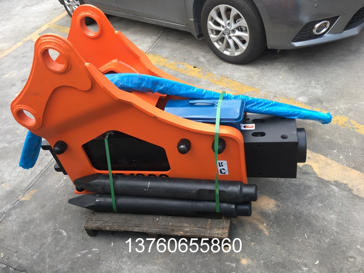 68三（sān）角破碎錘