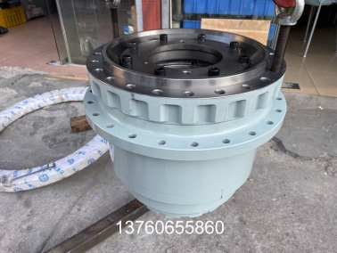 EC460B行走牙（yá）箱